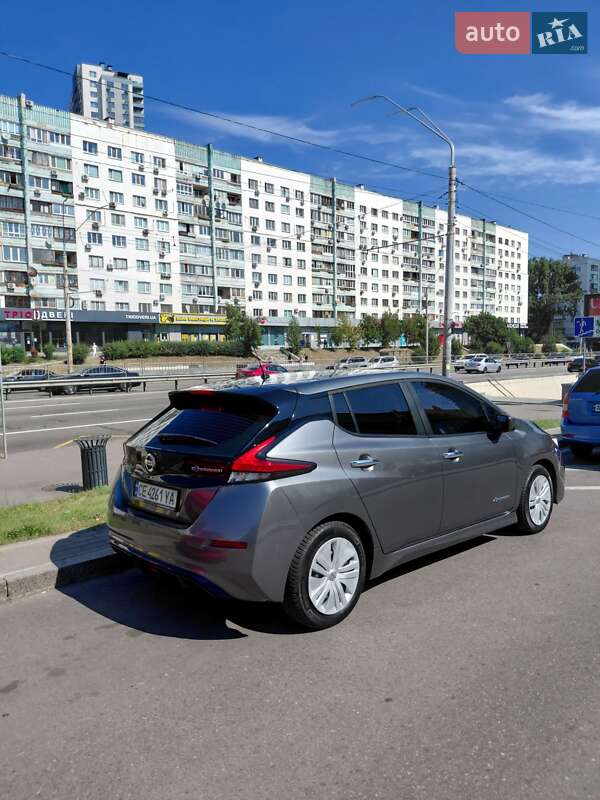Хэтчбек Nissan Leaf 2019 в Киеве
