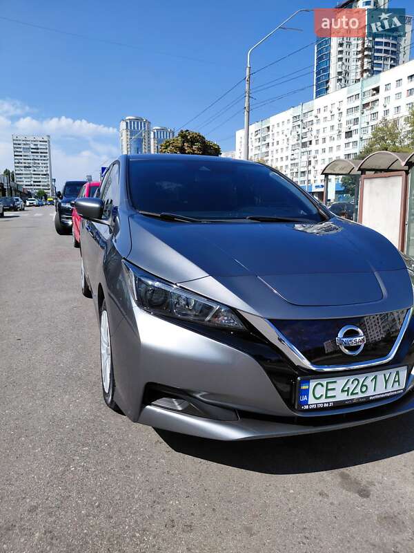 Хэтчбек Nissan Leaf 2019 в Киеве