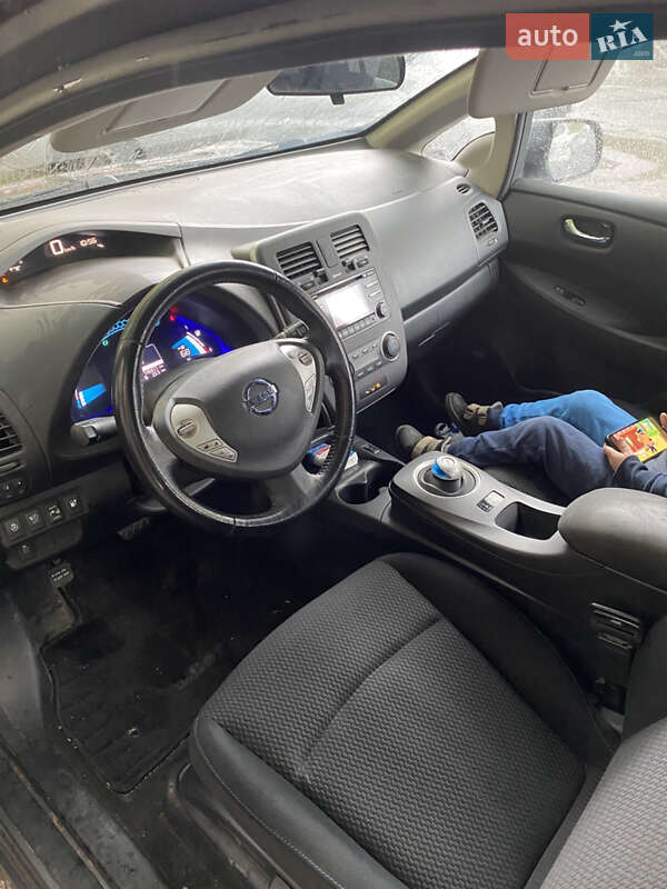 Хетчбек Nissan Leaf 2016 в Рівному