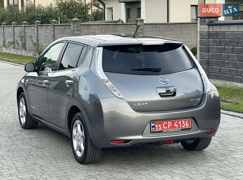 Хэтчбек Nissan Leaf 2014 в Ровно