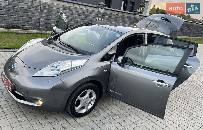 Хэтчбек Nissan Leaf 2014 в Ровно