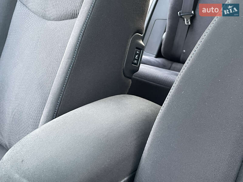 Хэтчбек Nissan Leaf 2014 в Ровно