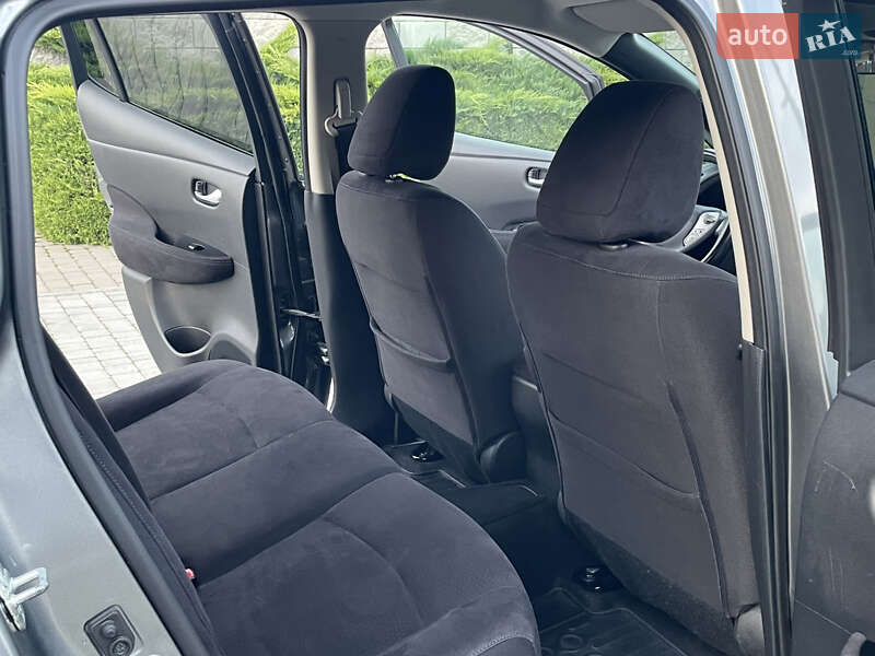 Хэтчбек Nissan Leaf 2014 в Ровно