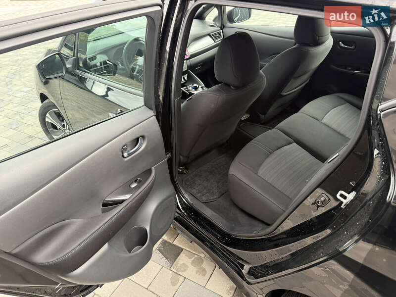 Хэтчбек Nissan Leaf 2021 в Полтаве
