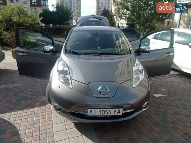 Хэтчбек Nissan Leaf 2013 в Киеве