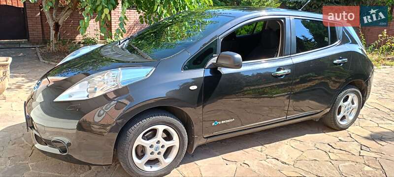 Хэтчбек Nissan Leaf 2014 в Одессе