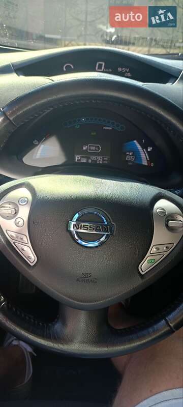 Хэтчбек Nissan Leaf 2014 в Одессе