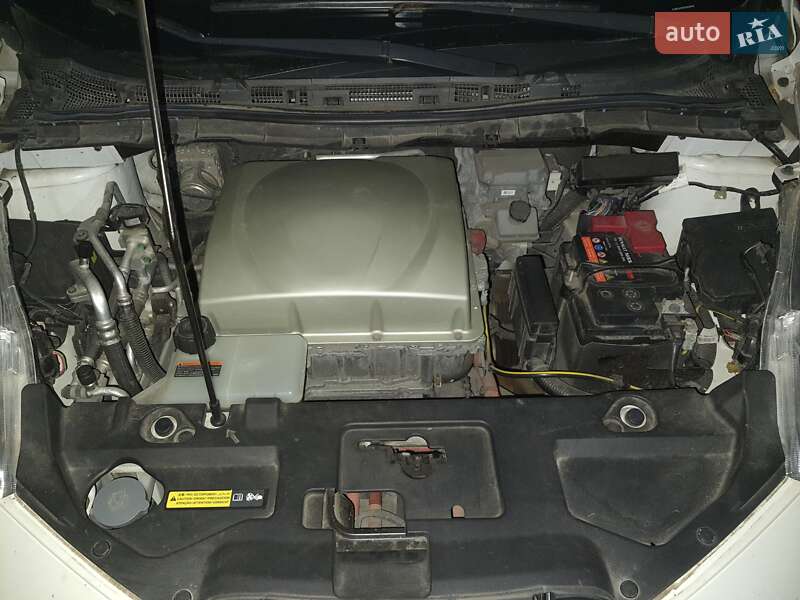 Хэтчбек Nissan Leaf 2016 в Хмельницком фото 13 Хэтчбек Nissan Leaf 2016 в Хмельницком