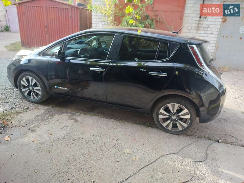 Nissan Leaf 2014