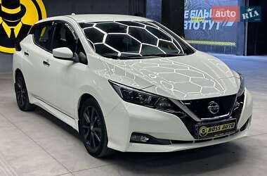 Хетчбек Nissan Leaf 2022 в Чернівцях