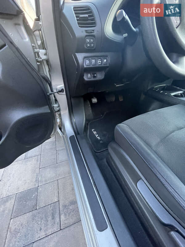 Хэтчбек Nissan Leaf 2014 в Ровно фото 8 Хэтчбек Nissan Leaf 2014 в Ровно