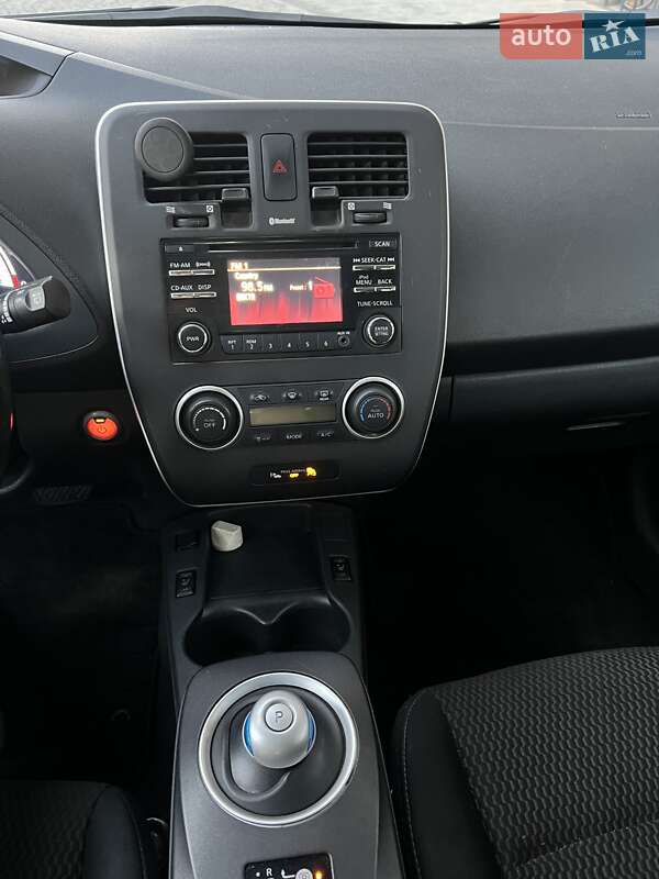 Хэтчбек Nissan Leaf 2015 в Киеве фото 7 Хэтчбек Nissan Leaf 2015 в Киеве