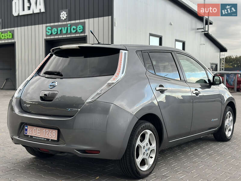 Хэтчбек Nissan Leaf 2013 в Владимире