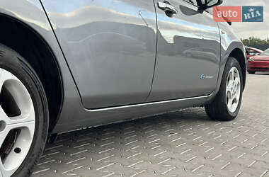 Хетчбек Nissan Leaf 2013 в 