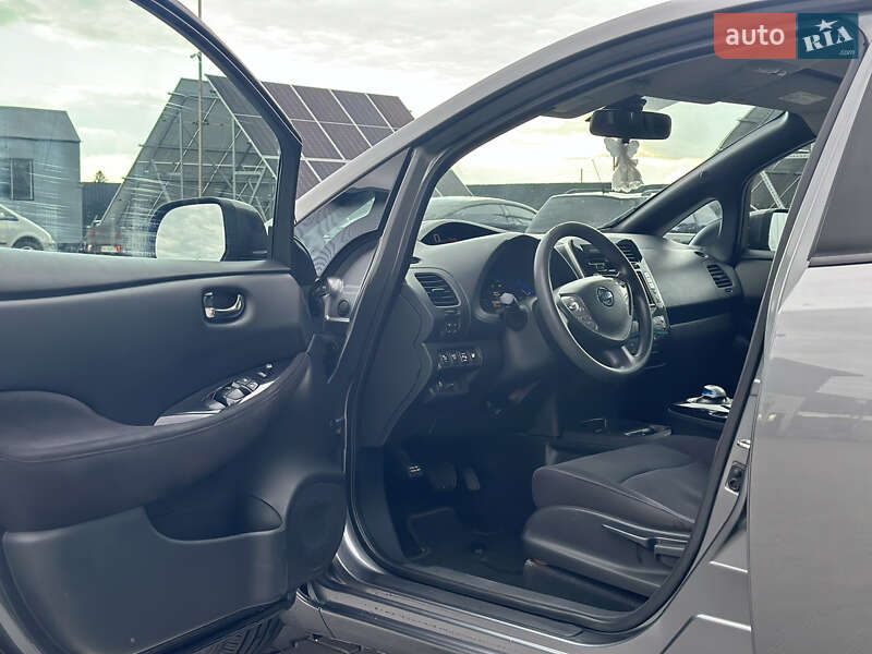 Хэтчбек Nissan Leaf 2013 в Владимире