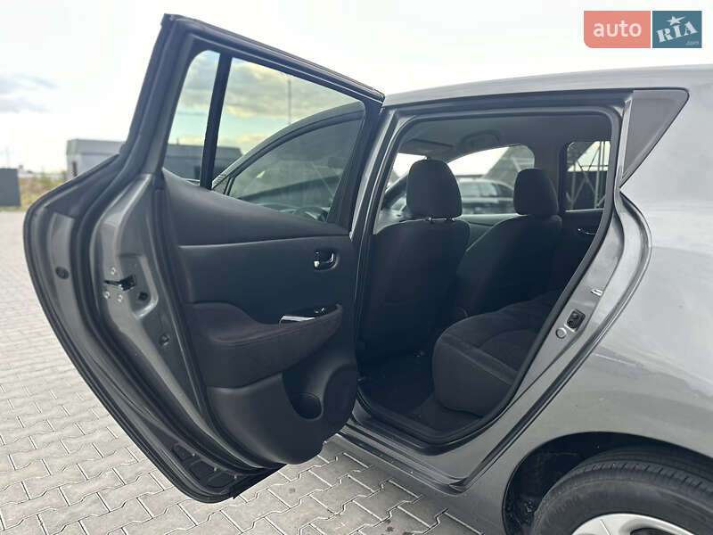 Хэтчбек Nissan Leaf 2013 в Владимире