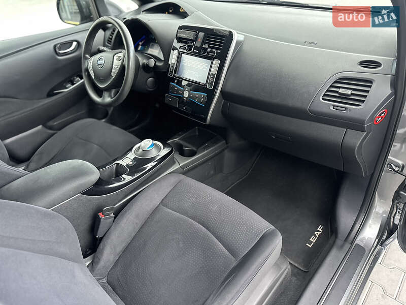 Хэтчбек Nissan Leaf 2013 в Владимире