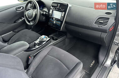 Хетчбек Nissan Leaf 2013 в 