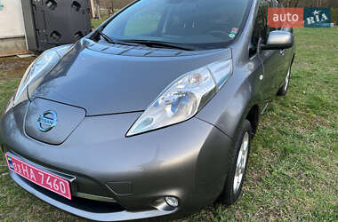 Хэтчбек Nissan Leaf 2014 в Радивилове