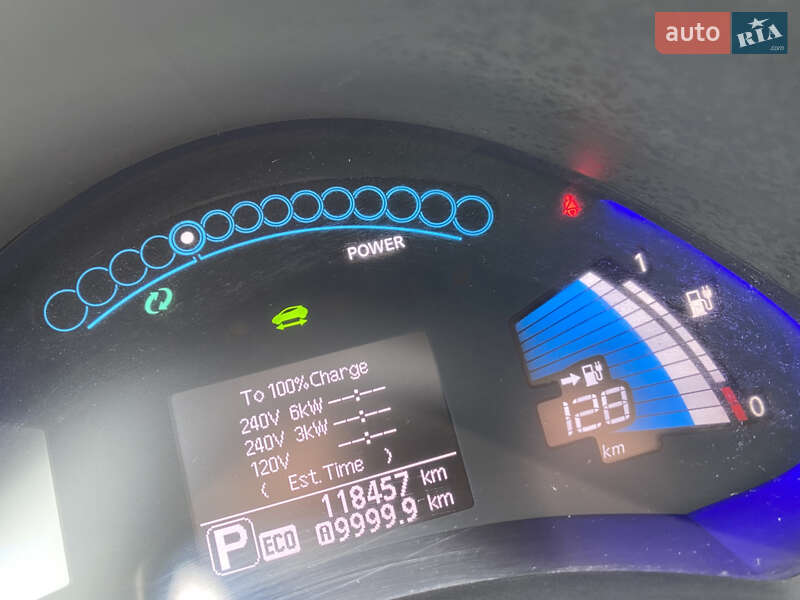 Хетчбек Nissan Leaf 2014 в Чернівцях