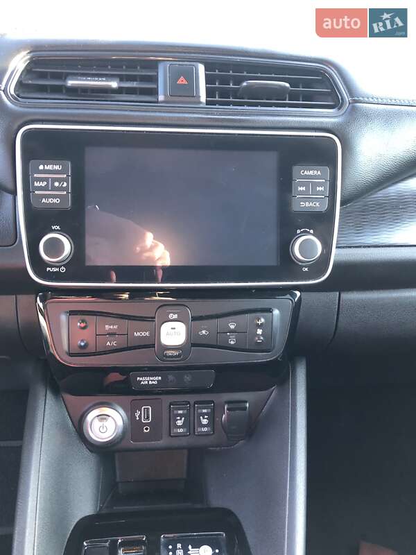 Хэтчбек Nissan Leaf 2020 в Мукачево