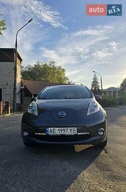 Хэтчбек Nissan Leaf 2013 в Запорожье