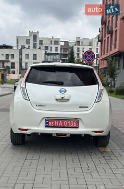 Хэтчбек Nissan Leaf 2013 в 