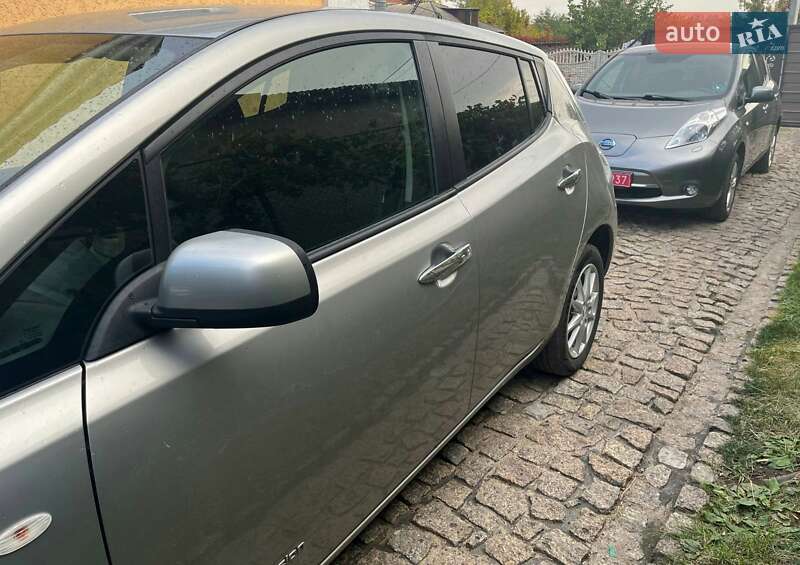 Хэтчбек Nissan Leaf 2015 в Первомайске