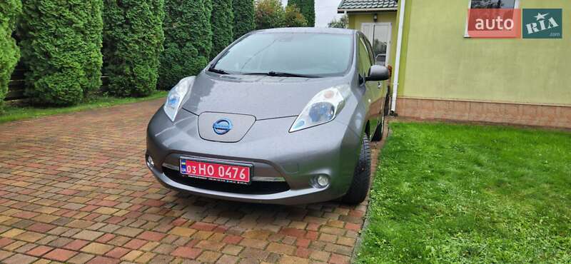 Хэтчбек Nissan Leaf 2014 в Ровно