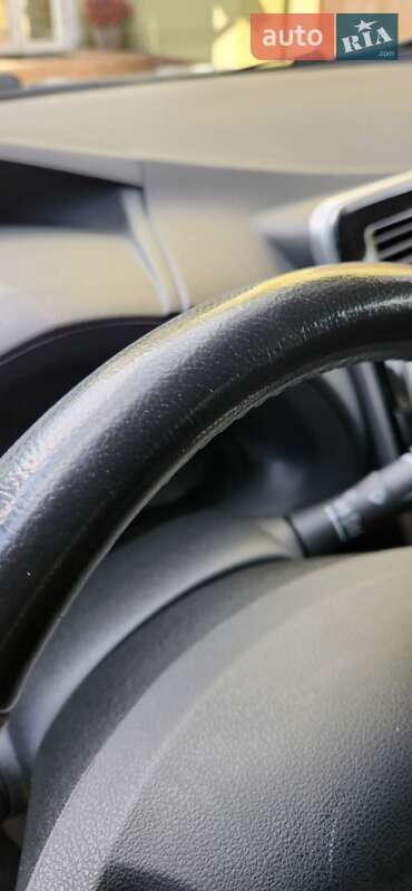 Хэтчбек Nissan Leaf 2014 в Ровно