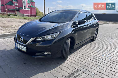 Хэтчбек Nissan Leaf 2018 в 