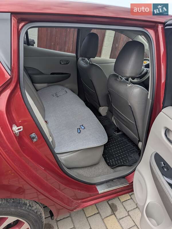 Хетчбек Nissan Leaf 2012 в Білій Криниці фото 12 Хетчбек Nissan Leaf 2012 в Білій Криниці