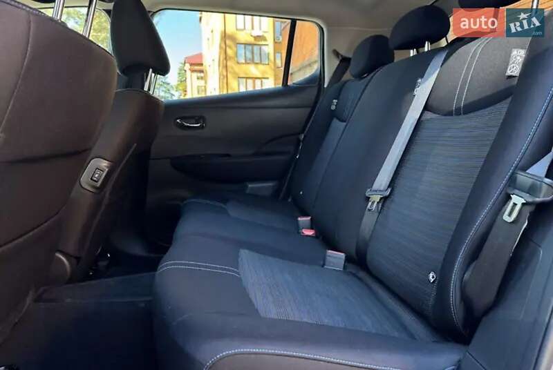 Хэтчбек Nissan Leaf 2018 в Кропивницком фото 2 Хэтчбек Nissan Leaf 2018 в Кропивницком