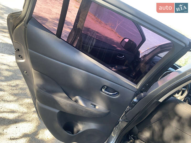 Хэтчбек Nissan Leaf 2014 в Днепре фото 29 Хэтчбек Nissan Leaf 2014 в Днепре