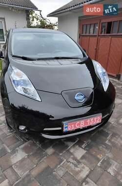 Хэтчбек Nissan Leaf 2012 в Черновцах