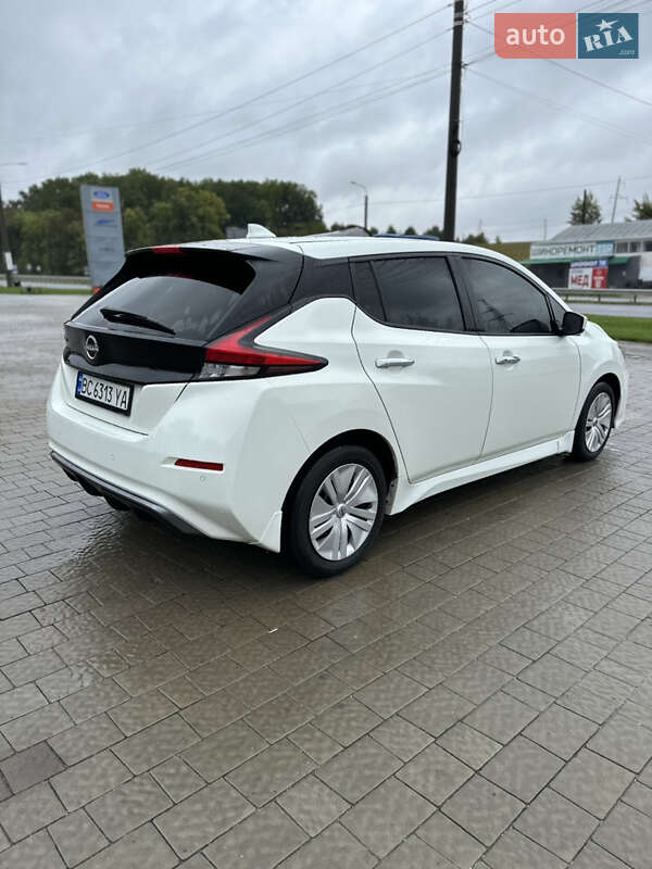 Хэтчбек Nissan Leaf 2023 в Тернополе