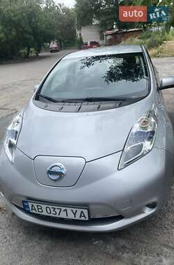 Хетчбек Nissan Leaf 2014 в Ладижині