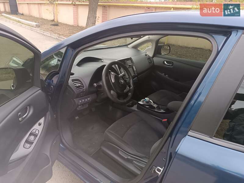 Хэтчбек Nissan Leaf 2017 в Одессе