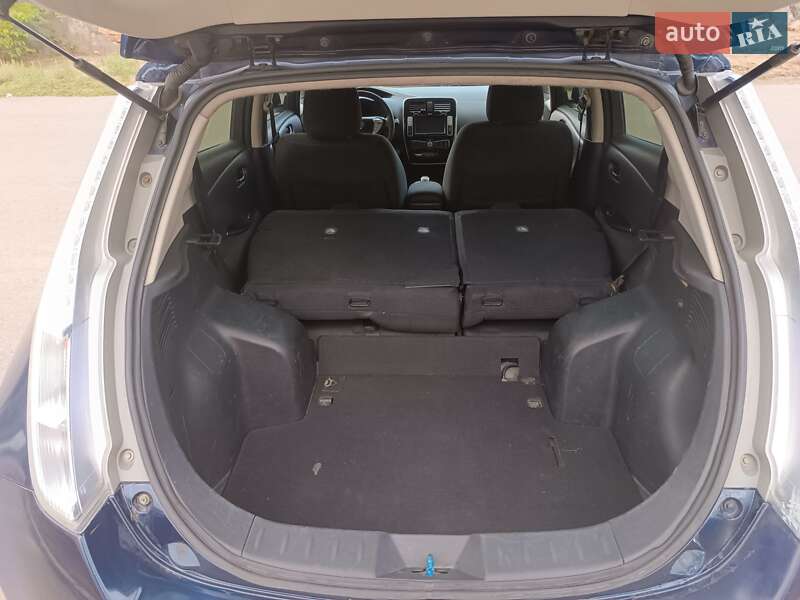 Хэтчбек Nissan Leaf 2017 в Одессе