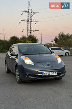 Хэтчбек Nissan Leaf 2016 в Днепре