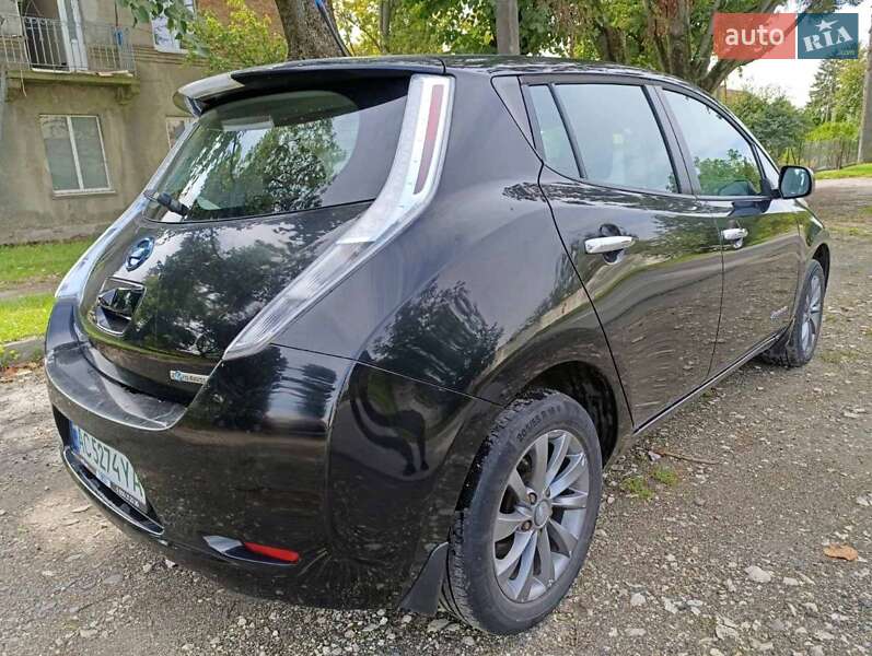 Хэтчбек Nissan Leaf 2013 в Луцке