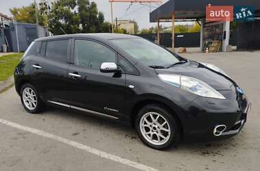 Хетчбек Nissan Leaf 2013 в Києві