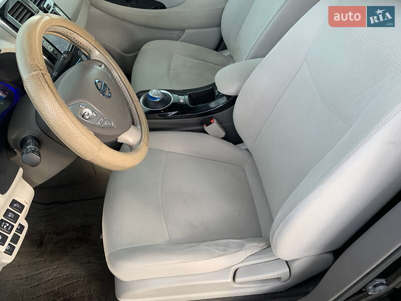 Хэтчбек Nissan Leaf 2014 в Одессе
