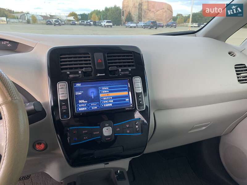 Хэтчбек Nissan Leaf 2014 в Одессе