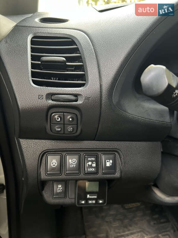 Хэтчбек Nissan Leaf 2015 в Днепре фото 19 Хэтчбек Nissan Leaf 2015 в Днепре