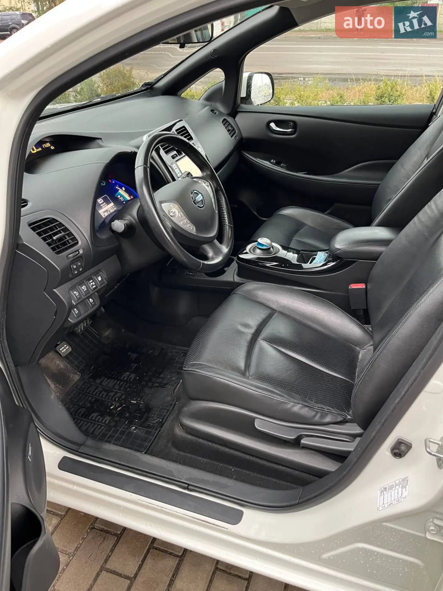 2015 Nissan Leaf - мініатюра 15