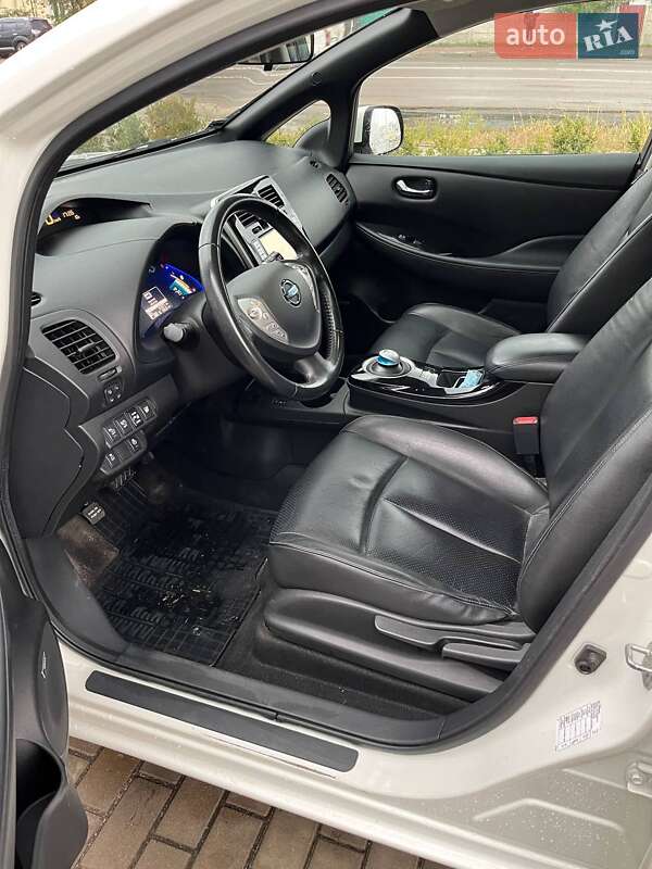 Хэтчбек Nissan Leaf 2015 в Житомире фото 15 Хэтчбек Nissan Leaf 2015 в Житомире