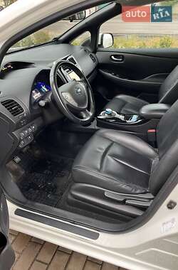 Хетчбек Nissan Leaf 2015 в  фото 15 Хетчбек Nissan Leaf 2015 в