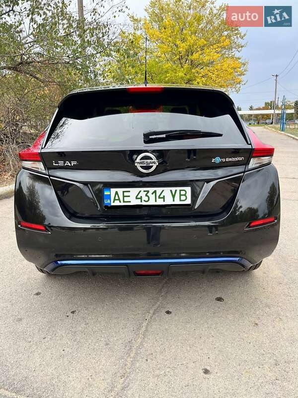 Хэтчбек Nissan Leaf 2018 в Днепре