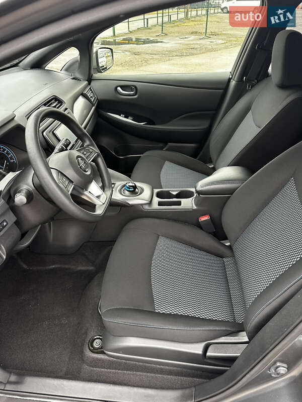 Хэтчбек Nissan Leaf 2019 в Киеве